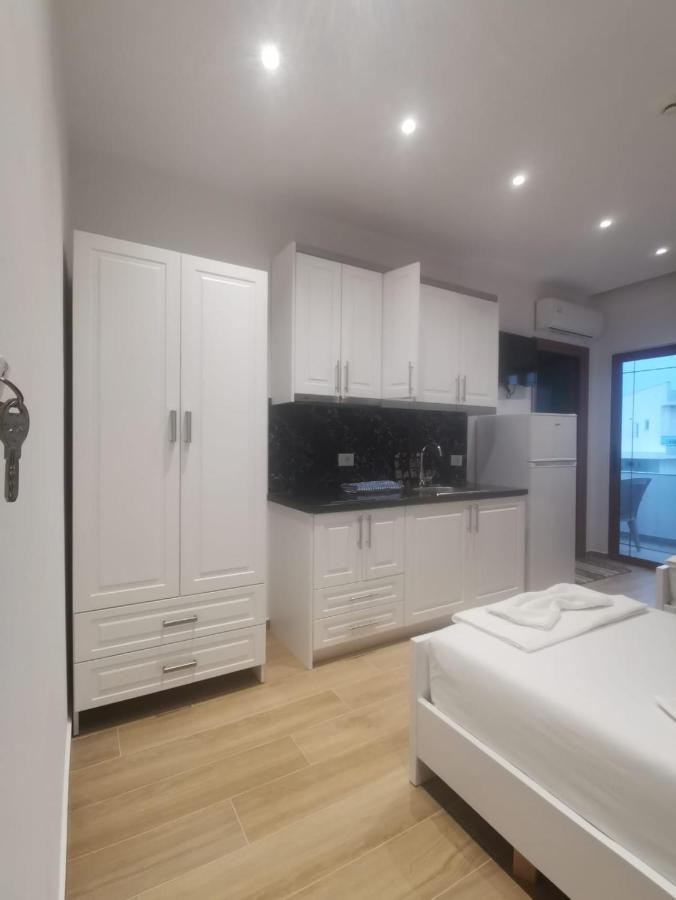 Hola Rooms Ksamil Esterno foto