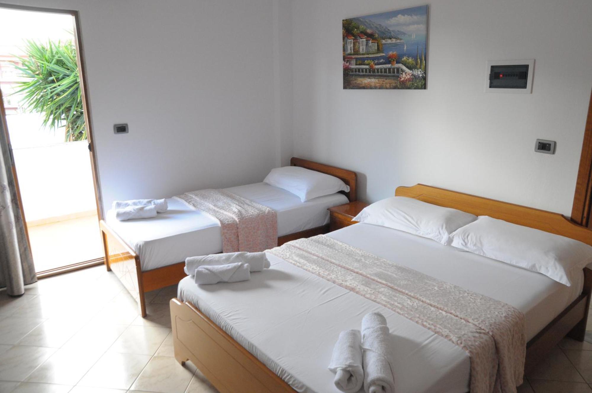 Hola Rooms Ksamil Esterno foto