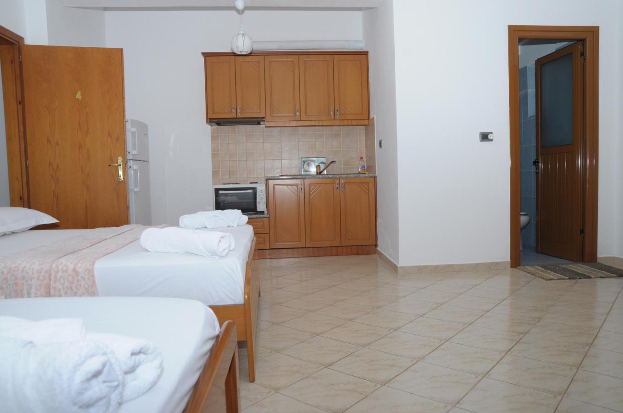 Hola Rooms Ksamil Esterno foto