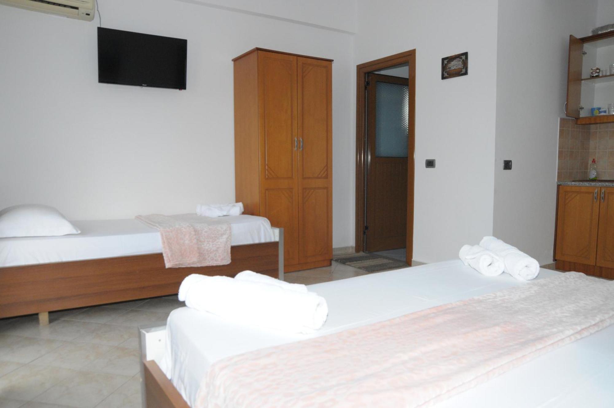 Hola Rooms Ksamil Esterno foto