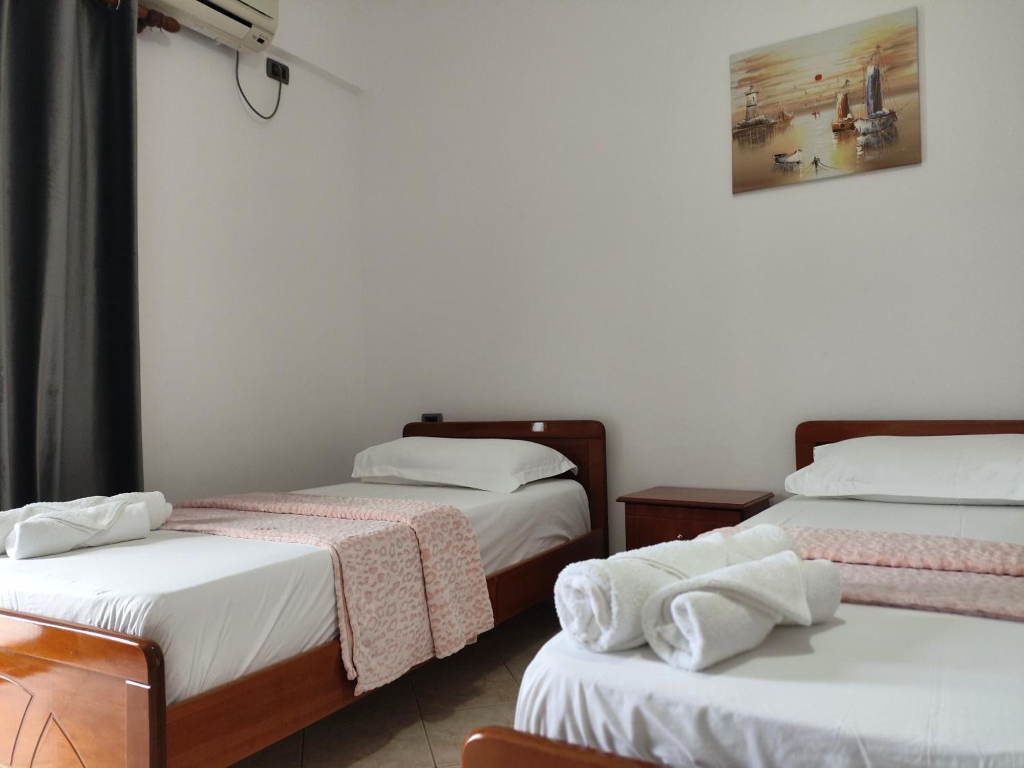 Hola Rooms Ksamil Esterno foto