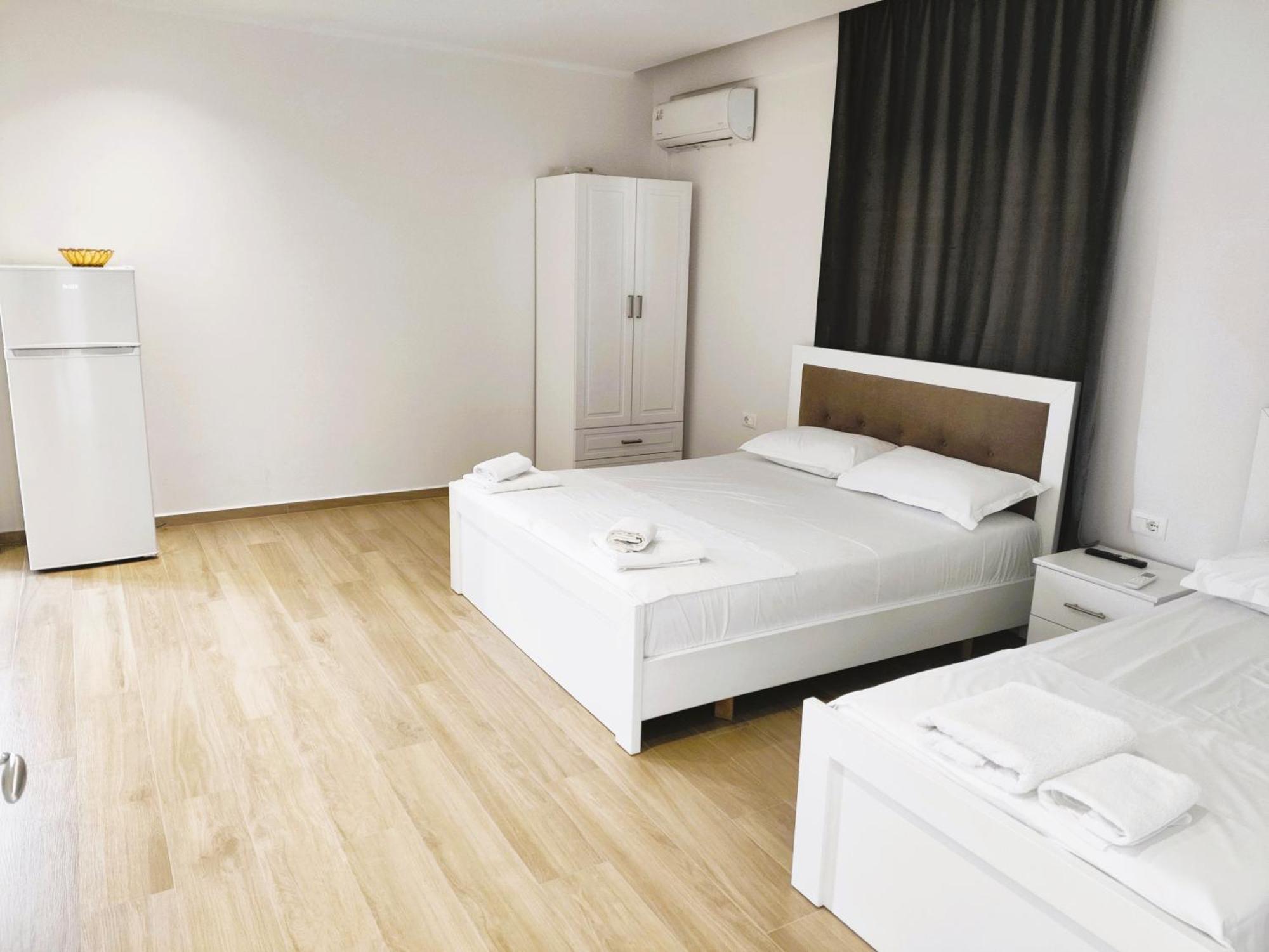 Hola Rooms Ksamil Esterno foto