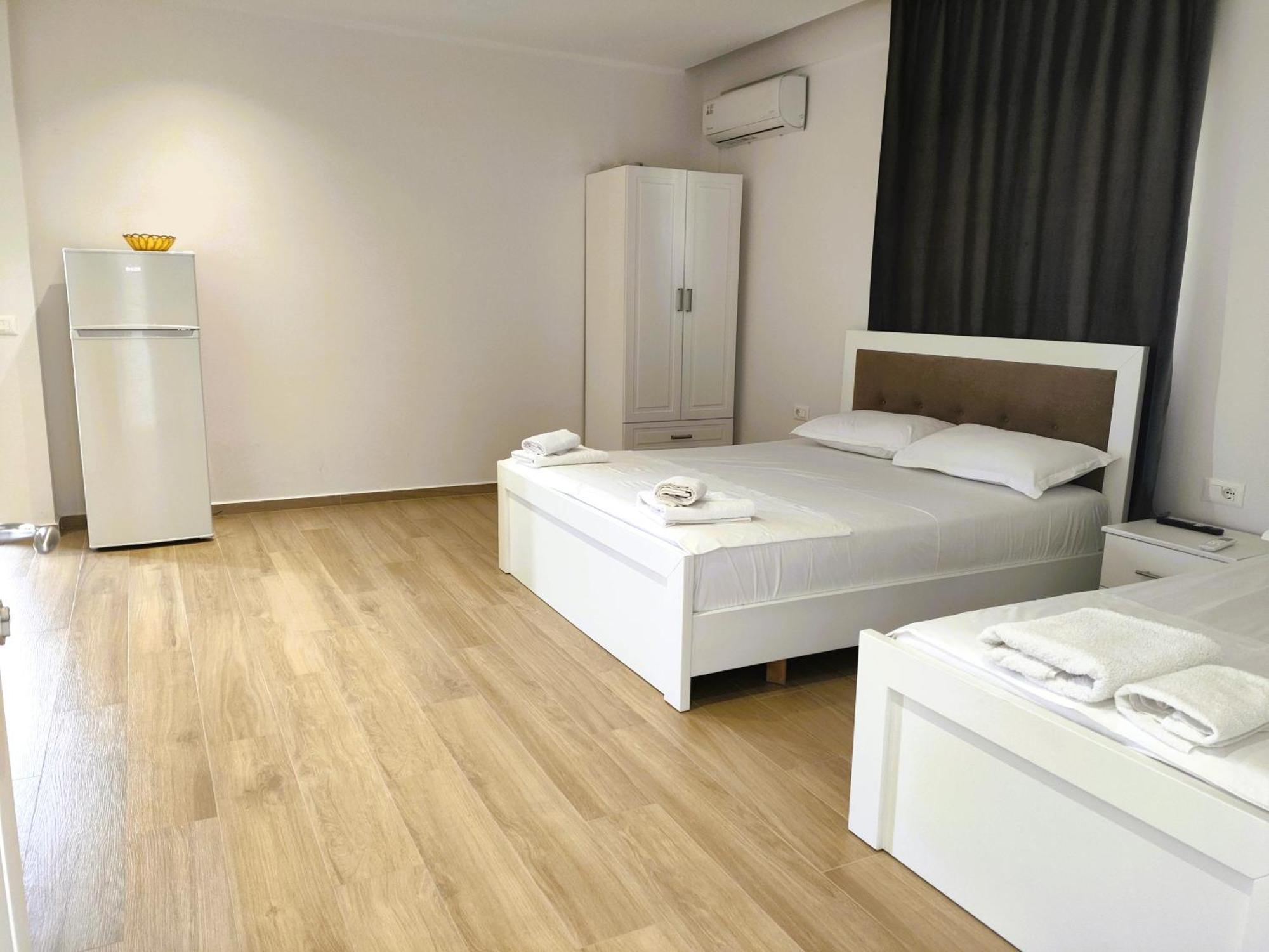 Hola Rooms Ksamil Esterno foto