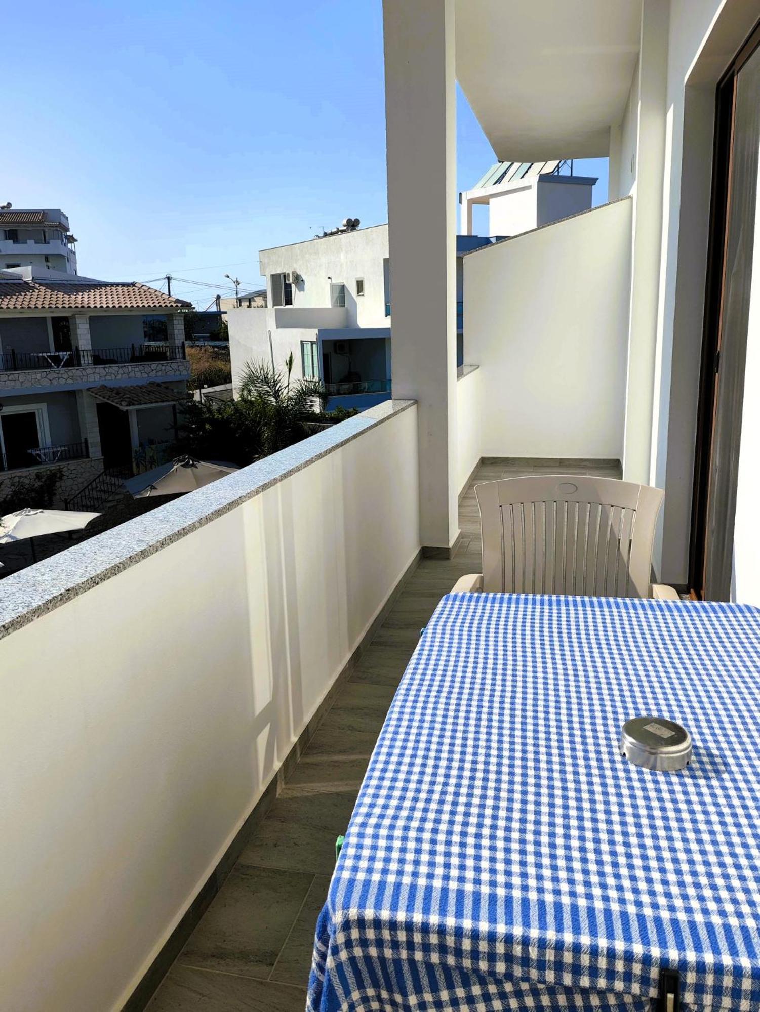 Hola Rooms Ksamil Esterno foto